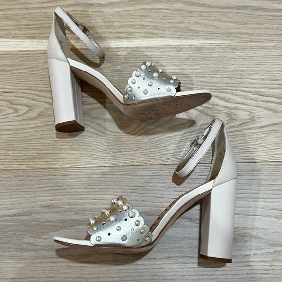 Sam Edelman Yaria Heeled Sandal - Picture 6 of 9